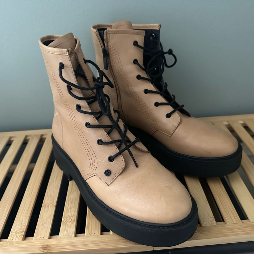Franco Sarto Tan Combat Lace-Up Boots with Black Soles Size 8.5